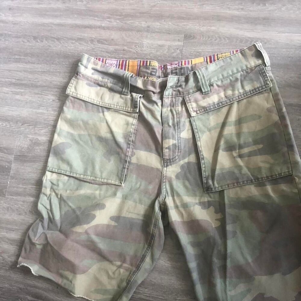 allson camo shorts in green 18ae